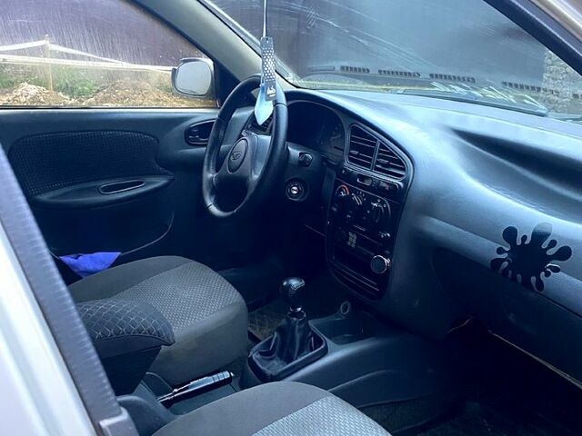 Серый Дэу Ланос, объемом двигателя 1.5 л и пробегом 200 тыс. км за 1700 $, фото 4 на Automoto.ua