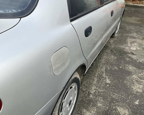 Серый Дэу Ланос, объемом двигателя 1.6 л и пробегом 197 тыс. км за 2100 $, фото 3 на Automoto.ua