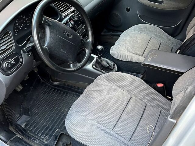 Серый Дэу Ланос, объемом двигателя 1.5 л и пробегом 220 тыс. км за 1900 $, фото 6 на Automoto.ua