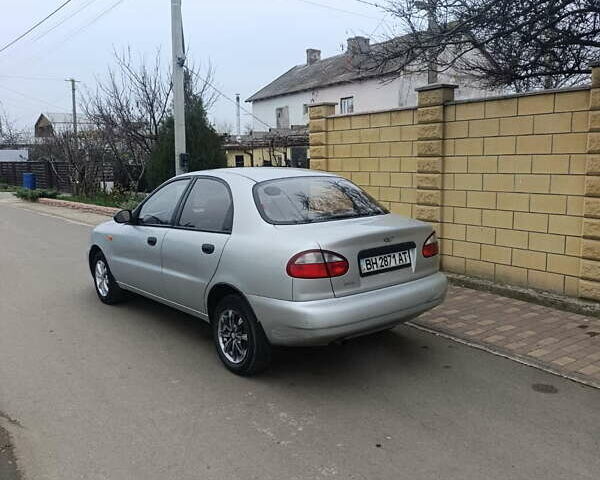 Серый Дэу Ланос, объемом двигателя 1.5 л и пробегом 270 тыс. км за 2000 $, фото 3 на Automoto.ua