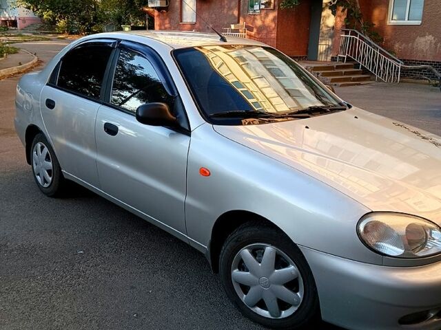 Серый Дэу Ланос, объемом двигателя 1.6 л и пробегом 86 тыс. км за 4000 $, фото 1 на Automoto.ua