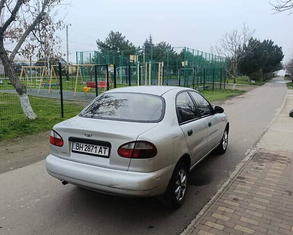 Серый Дэу Ланос, объемом двигателя 1.5 л и пробегом 270 тыс. км за 2000 $, фото 2 на Automoto.ua