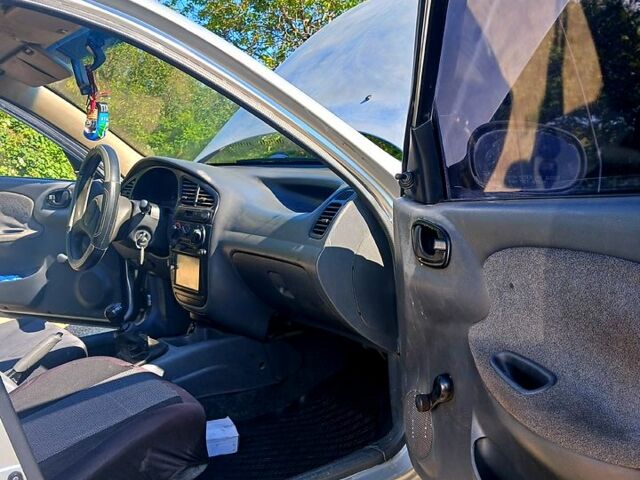 Серый Дэу Ланос, объемом двигателя 1.5 л и пробегом 440 тыс. км за 2000 $, фото 5 на Automoto.ua