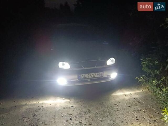 Серый Дэу Ланос, объемом двигателя 1.6 л и пробегом 266 тыс. км за 2950 $, фото 3 на Automoto.ua