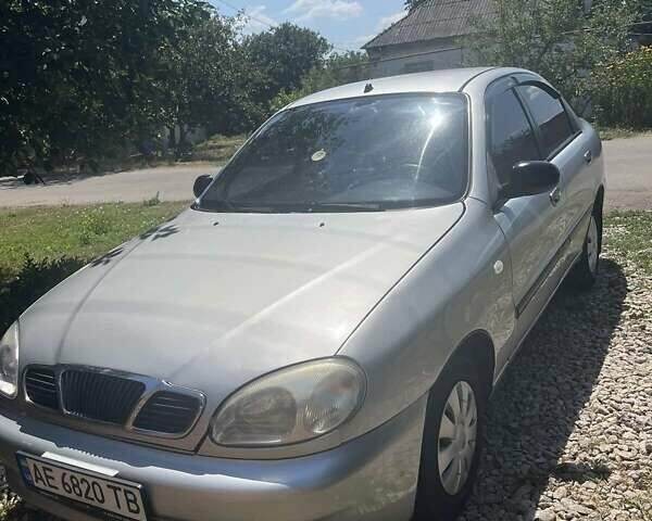 Серый Дэу Ланос, объемом двигателя 1.5 л и пробегом 300 тыс. км за 2350 $, фото 1 на Automoto.ua