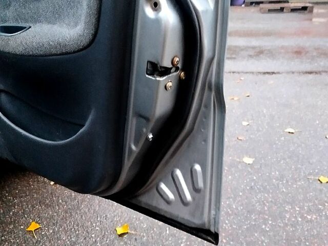 Сірий Деу Ланос, об'ємом двигуна 1.5 л та пробігом 201 тис. км за 3500 $, фото 2 на Automoto.ua