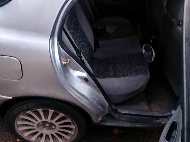 Сірий Деу Ланос, об'ємом двигуна 1.5 л та пробігом 201 тис. км за 3500 $, фото 4 на Automoto.ua