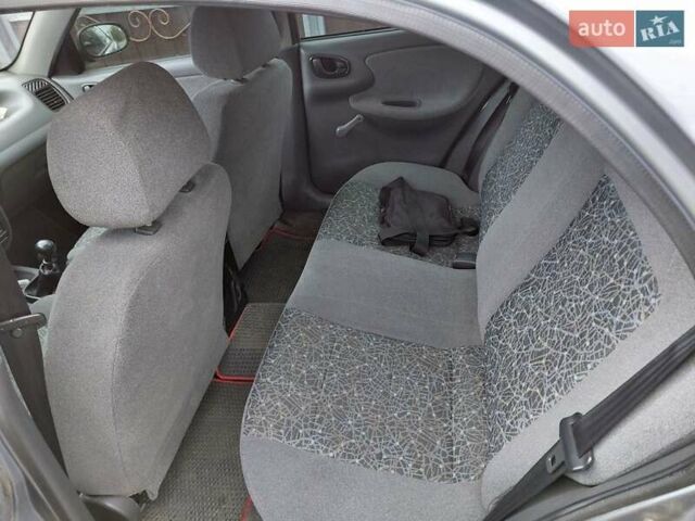 Сірий Деу Ланос, об'ємом двигуна 1.5 л та пробігом 137 тис. км за 2500 $, фото 4 на Automoto.ua