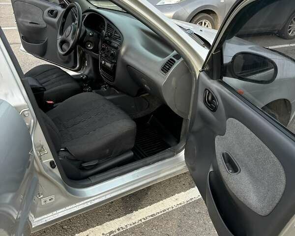 Серый Дэу Ланос, объемом двигателя 1.5 л и пробегом 247 тыс. км за 2700 $, фото 6 на Automoto.ua