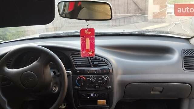 Сірий Деу Ланос, об'ємом двигуна 1.5 л та пробігом 225 тис. км за 2500 $, фото 5 на Automoto.ua