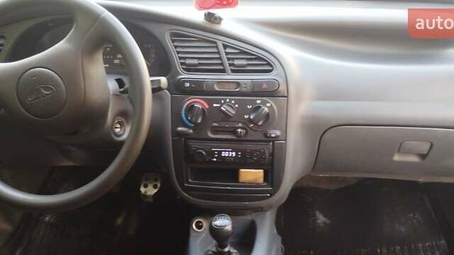 Сірий Деу Ланос, об'ємом двигуна 1.5 л та пробігом 225 тис. км за 2500 $, фото 4 на Automoto.ua