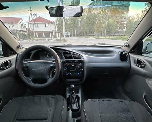 Сірий Деу Ланос, об'ємом двигуна 1.6 л та пробігом 400 тис. км за 1800 $, фото 7 на Automoto.ua