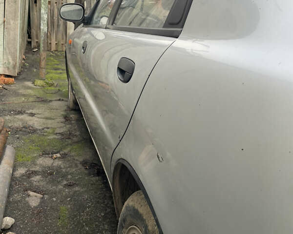 Серый Дэу Ланос, объемом двигателя 1.6 л и пробегом 197 тыс. км за 2100 $, фото 2 на Automoto.ua