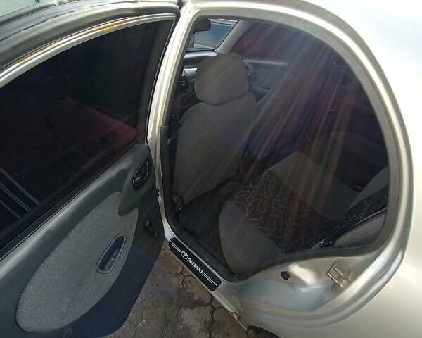 Серый Дэу Ланос, объемом двигателя 0 л и пробегом 150 тыс. км за 1950 $, фото 9 на Automoto.ua