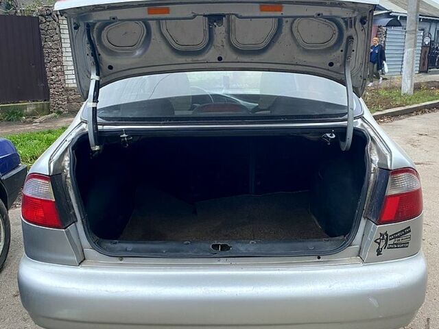 Серый Дэу Ланос, объемом двигателя 1.5 л и пробегом 200 тыс. км за 1700 $, фото 3 на Automoto.ua