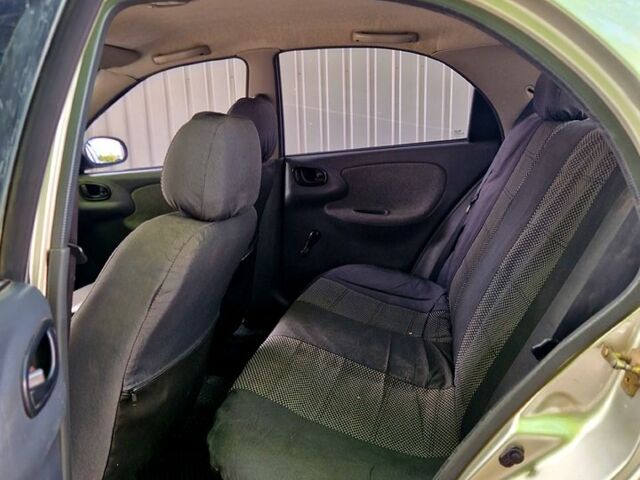 Сірий Деу Ланос, об'ємом двигуна 1.5 л та пробігом 197 тис. км за 1950 $, фото 5 на Automoto.ua