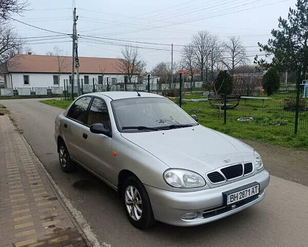 Серый Дэу Ланос, объемом двигателя 1.5 л и пробегом 270 тыс. км за 2000 $, фото 1 на Automoto.ua