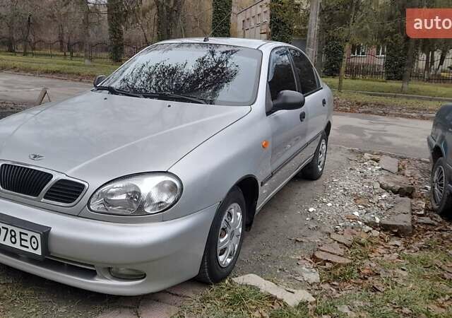 Сірий Деу Ланос, об'ємом двигуна 1.5 л та пробігом 255 тис. км за 2250 $, фото 3 на Automoto.ua