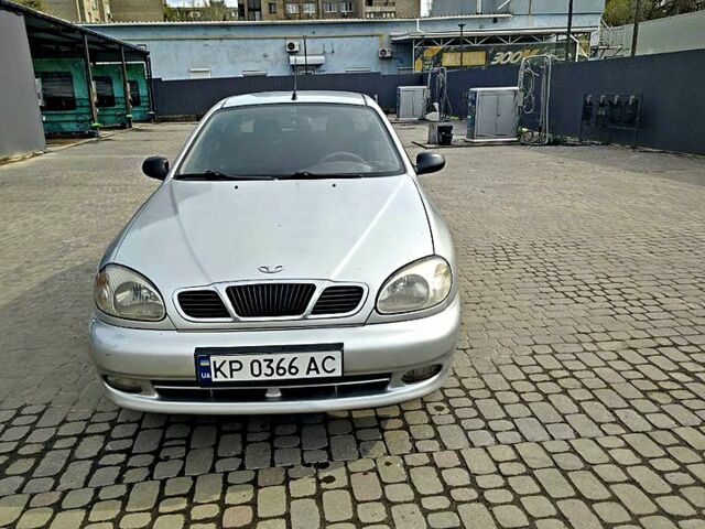 Серый Дэу Ланос, объемом двигателя 1.5 л и пробегом 200 тыс. км за 2300 $, фото 1 на Automoto.ua