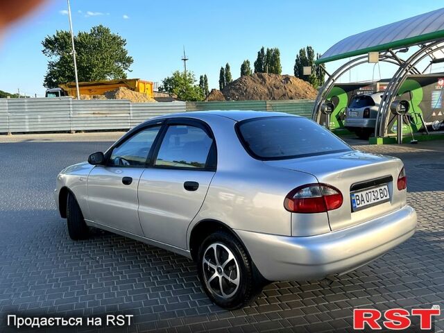 Серый Дэу Ланос, объемом двигателя 1.5 л и пробегом 250 тыс. км за 2400 $, фото 2 на Automoto.ua