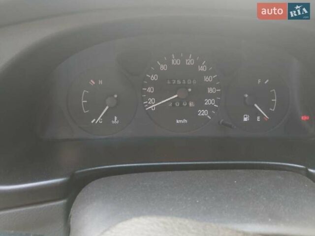 Деу Ланос 2006 у Сумах на Automoto.ua Сірий Деу Ланос, об'ємом двигуна 1.5 л та пробігом 175 тис. км за 2700 $, фото 1 на Automoto.ua