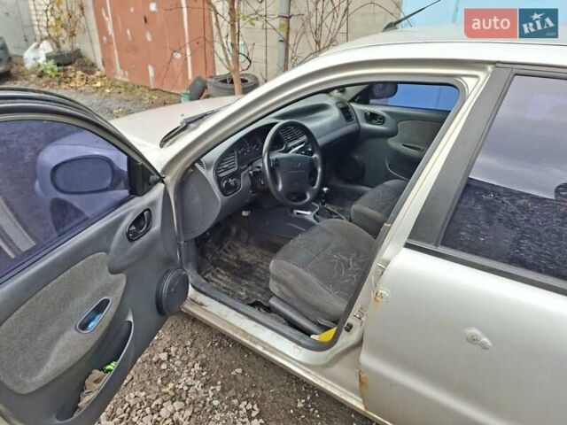 Серый Дэу Ланос, объемом двигателя 1.6 л и пробегом 337 тыс. км за 1100 $, фото 4 на Automoto.ua
