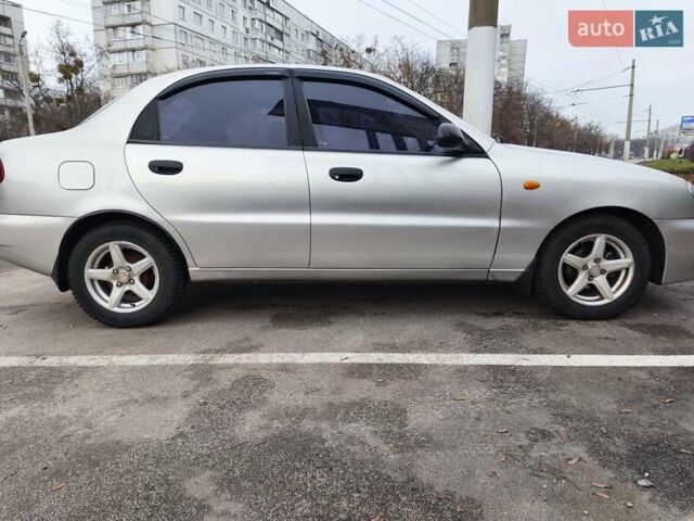 Серый Дэу Ланос, объемом двигателя 1.5 л и пробегом 190 тыс. км за 2600 $, фото 2 на Automoto.ua