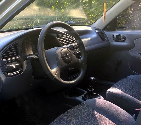 Серый Дэу Ланос, объемом двигателя 1.5 л и пробегом 254 тыс. км за 2200 $, фото 5 на Automoto.ua