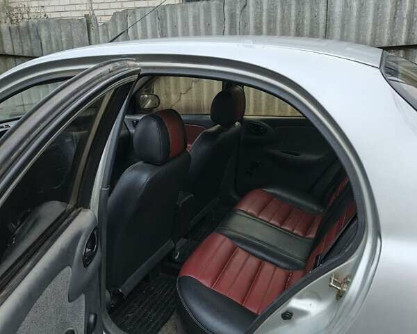 Сірий Деу Ланос, об'ємом двигуна 1.5 л та пробігом 220 тис. км за 2200 $, фото 1 на Automoto.ua