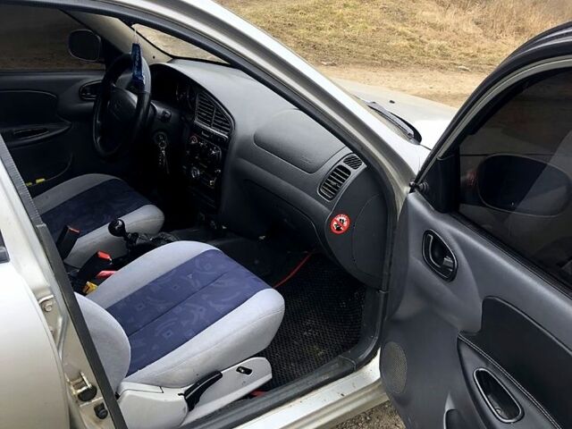 Серый Дэу Ланос, объемом двигателя 2 л и пробегом 260 тыс. км за 3000 $, фото 5 на Automoto.ua