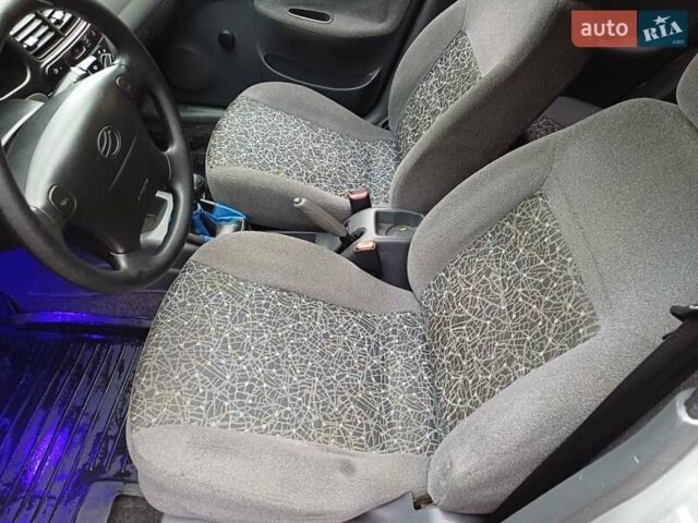 Сірий Деу Ланос, об'ємом двигуна 1.5 л та пробігом 181 тис. км за 1700 $, фото 5 на Automoto.ua