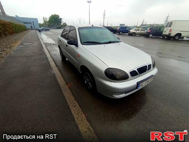 Сірий Деу Ланос, об'ємом двигуна 1.3 л та пробігом 250 тис. км за 1750 $, фото 2 на Automoto.ua