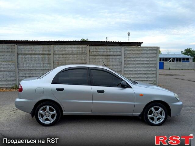 Серый Дэу Ланос, объемом двигателя 1.5 л и пробегом 149 тыс. км за 3200 $, фото 1 на Automoto.ua