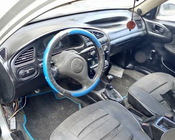 Сірий Деу Ланос, об'ємом двигуна 1.5 л та пробігом 220 тис. км за 750 $, фото 4 на Automoto.ua