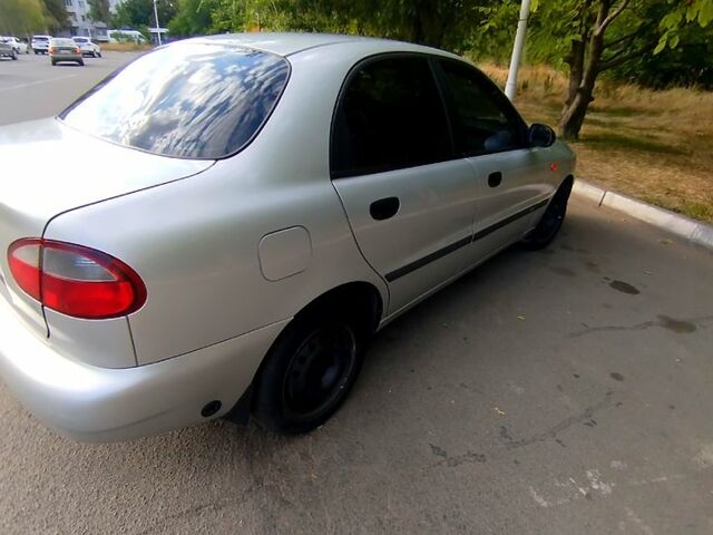 Серый Дэу Ланос, объемом двигателя 1.6 л и пробегом 200 тыс. км за 3400 $, фото 2 на Automoto.ua