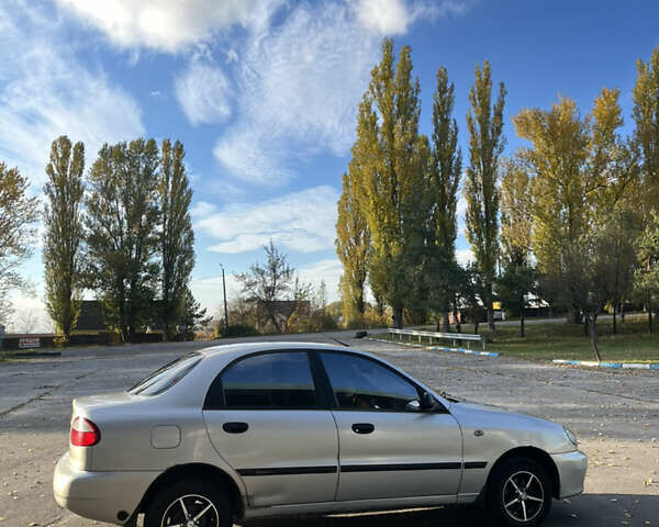 Серый Дэу Ланос, объемом двигателя 1.5 л и пробегом 180 тыс. км за 1799 $, фото 1 на Automoto.ua