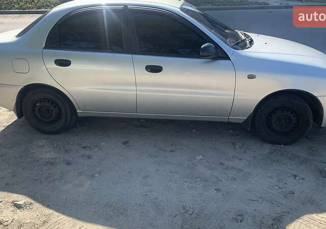 Серый Дэу Ланос, объемом двигателя 1.5 л и пробегом 97 тыс. км за 3500 $, фото 4 на Automoto.ua