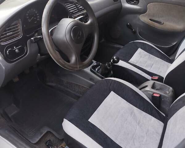 Дэу Ланос 2007 в Белгород-Днестровском на Automoto.ua Серый Дэу Ланос, объемом двигателя 1.39 л и пробегом 250 тыс. км за 1500 $, фото 3 на Automoto.ua