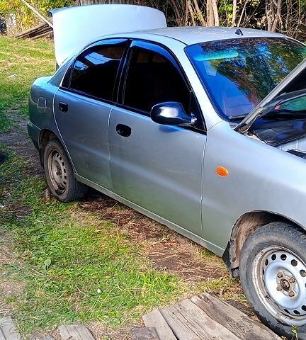 Сірий Деу Ланос, об'ємом двигуна 1.5 л та пробігом 0 тис. км за 2200 $, фото 2 на Automoto.ua