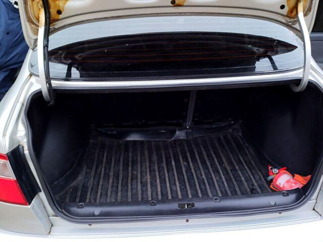 Серый Дэу Ланос, объемом двигателя 1.6 л и пробегом 169 тыс. км за 3000 $, фото 7 на Automoto.ua