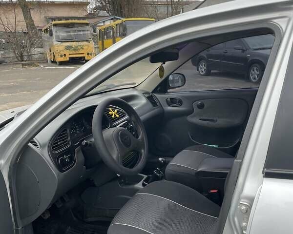 Сірий Деу Ланос, об'ємом двигуна 1.5 л та пробігом 201 тис. км за 2100 $, фото 11 на Automoto.ua