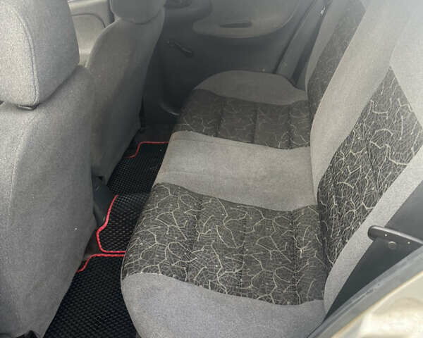 Сірий Деу Ланос, об'ємом двигуна 1.39 л та пробігом 220 тис. км за 2200 $, фото 6 на Automoto.ua