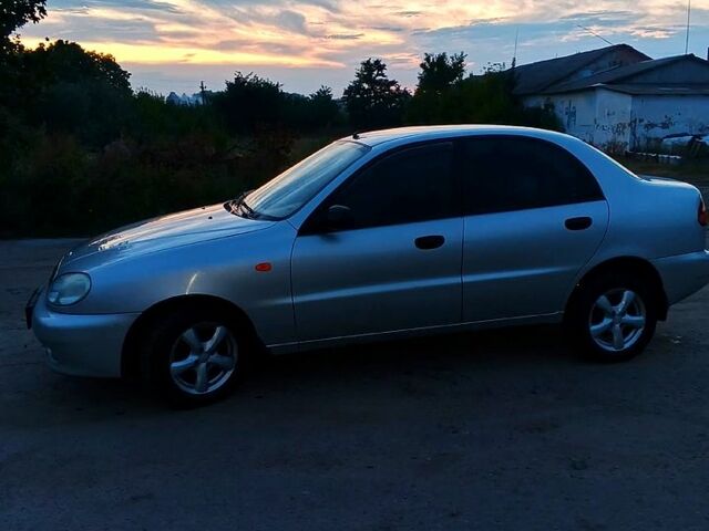 Сірий Деу Ланос, об'ємом двигуна 1.5 л та пробігом 0 тис. км за 2000 $, фото 4 на Automoto.ua