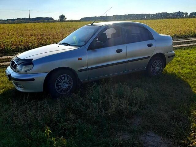 Сірий Деу Ланос, об'ємом двигуна 1.5 л та пробігом 210 тис. км за 2000 $, фото 1 на Automoto.ua