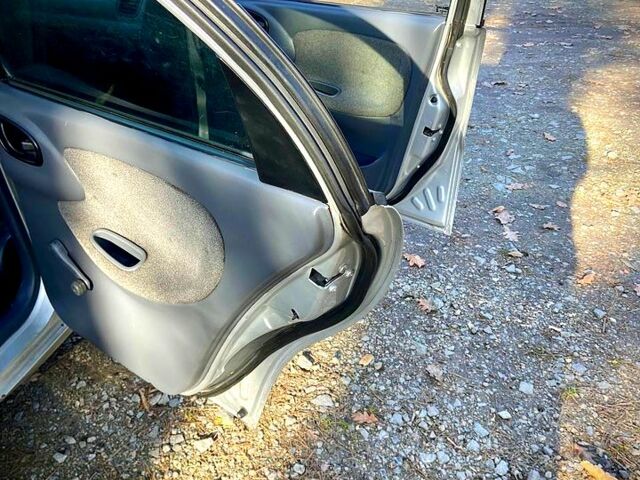 Серый Дэу Ланос, объемом двигателя 1.5 л и пробегом 333 тыс. км за 1800 $, фото 12 на Automoto.ua