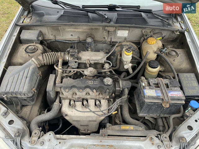 Серый Дэу Ланос, объемом двигателя 1.5 л и пробегом 273 тыс. км за 2400 $, фото 10 на Automoto.ua