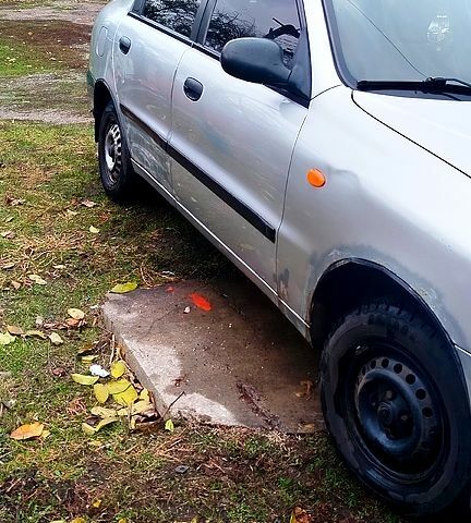 Деу Ланос 2007 у Александрие на Automoto.ua Сірий Деу Ланос, об'ємом двигуна 1.5 л та пробігом 0 тис. км за 1540 $, фото 3 на Automoto.ua