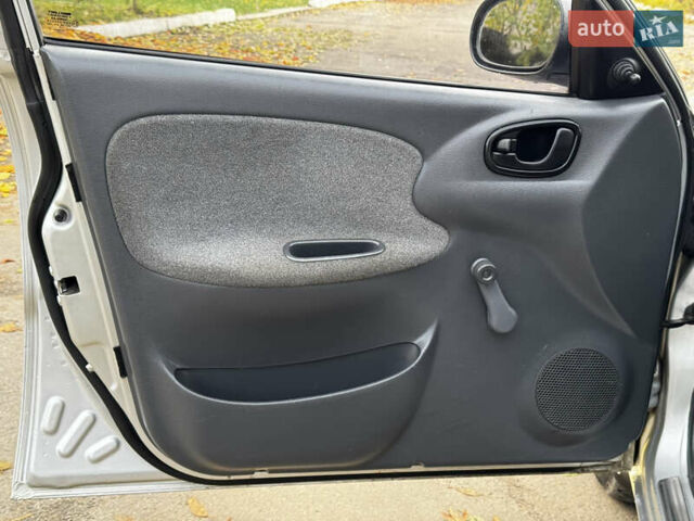 Дэу Ланос 2007 в Черкассах на Automoto.ua Серый Дэу Ланос, объемом двигателя 1.39 л и пробегом 89 тыс. км за 2350 $, фото 16 на Automoto.ua