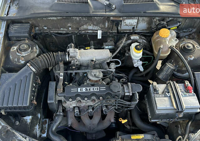 Сірий Деу Ланос, об'ємом двигуна 1.5 л та пробігом 240 тис. км за 1550 $, фото 12 на Automoto.ua