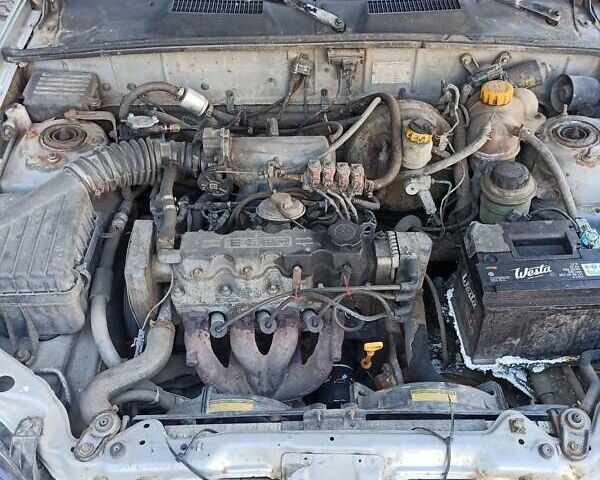 Серый Дэу Ланос, объемом двигателя 1.5 л и пробегом 253 тыс. км за 1700 $, фото 8 на Automoto.ua